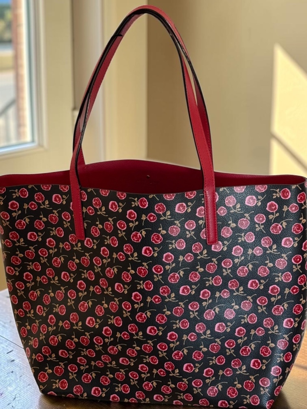 KATE SPADE Reversible MYA Arch Place Black Red Roses Leather Tote Bag